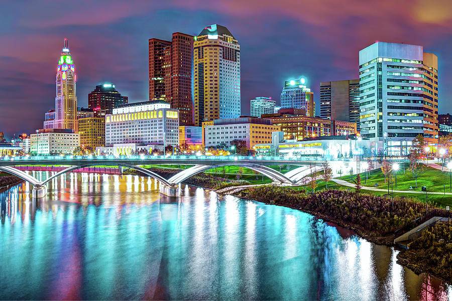 Thinking of moving to Columbus, Ohio? All of our agents were born and raised here in the Buckeye city, let us show you around and talk to you about how awesome Columbus is! (614) 451-6616