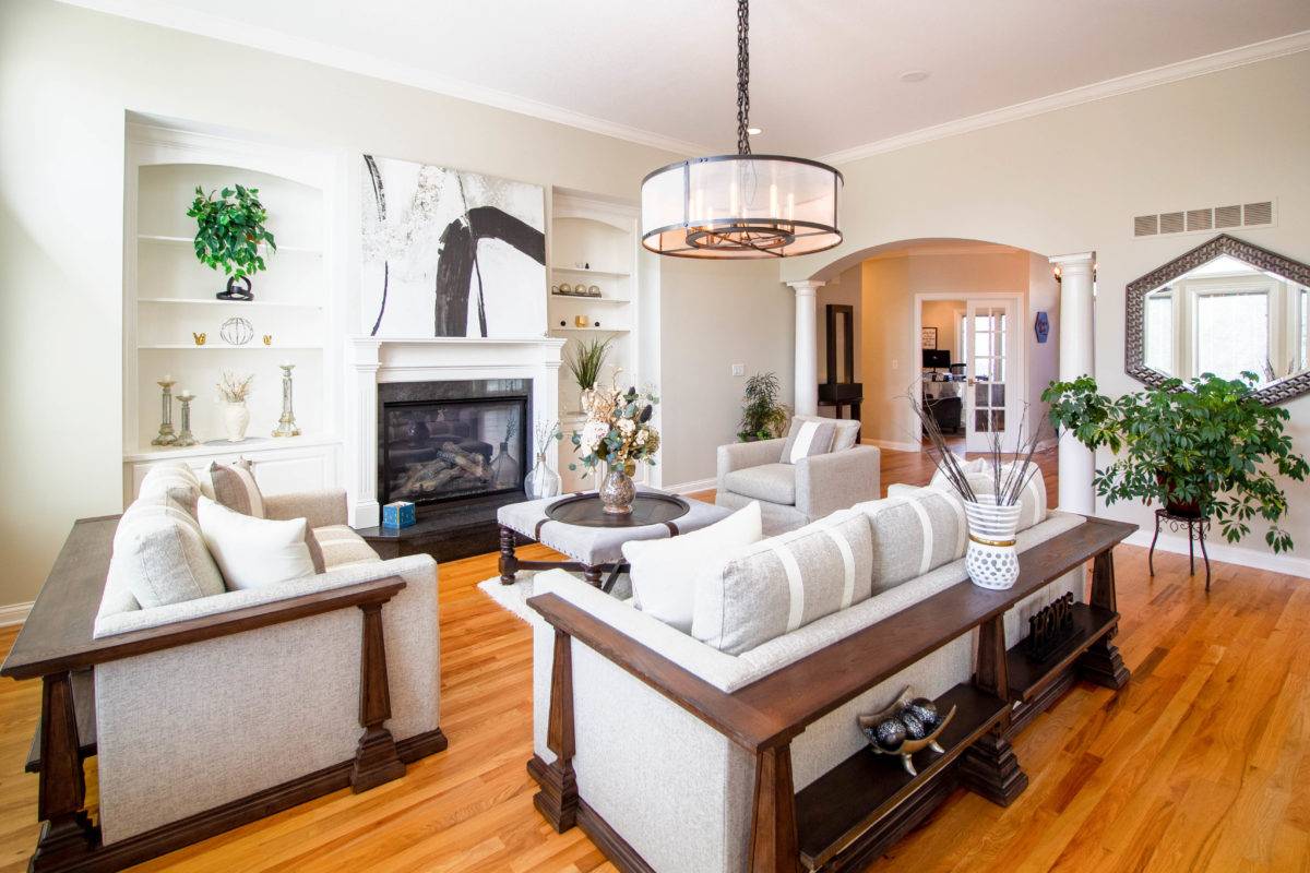 Home staging is an excellent way to get buyers interested in your home. Call us today to see what suggestions we'd give to you and your home! (614) 451-6616!