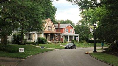 Tree filled neighborhoods all over Clintonville make it a breath-taking area to live! Call us today! (614) 451-6616