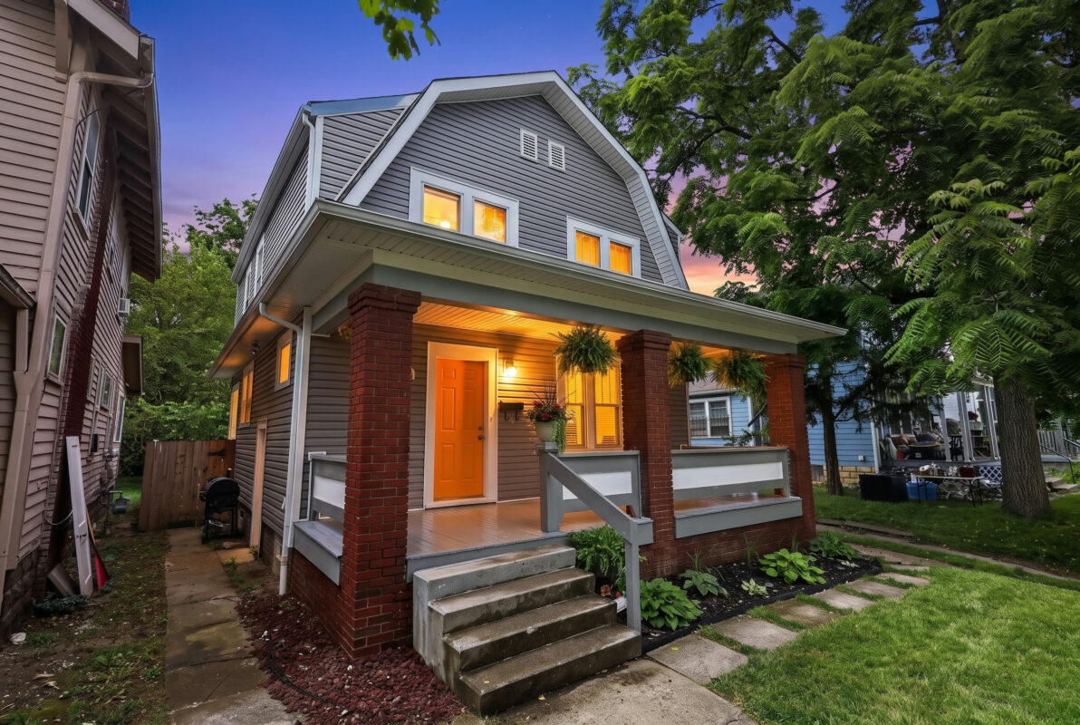 1423 Kenmore Road Twilight