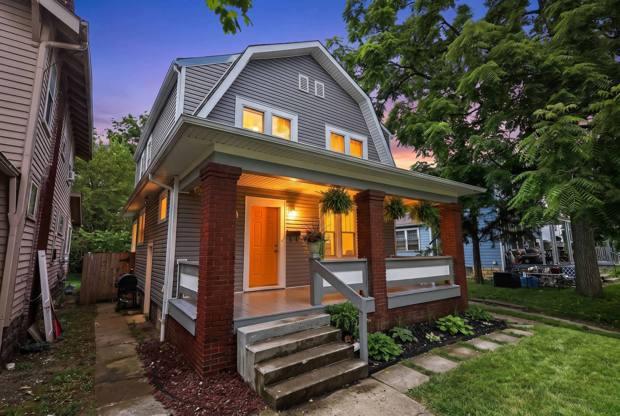 1423 Kenmore Road Twilight