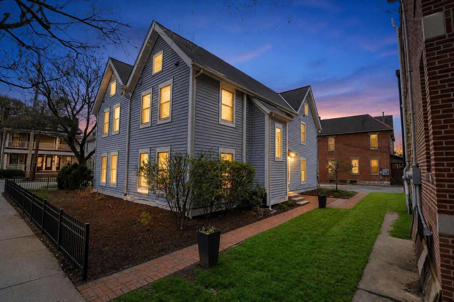 201 W 2nd Avenue - Victorian Village Condo
