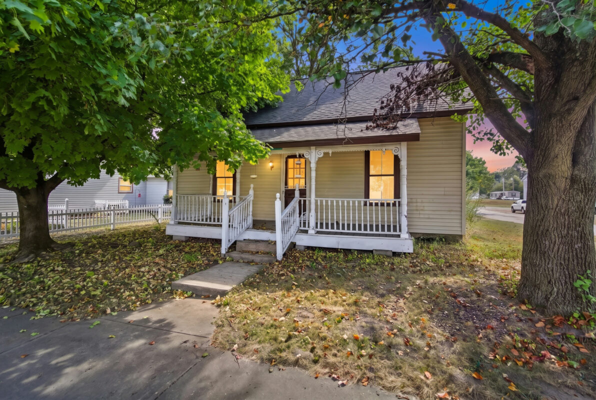 101 W 2nd Street, Frazeysburg OH - Virtual Twilight